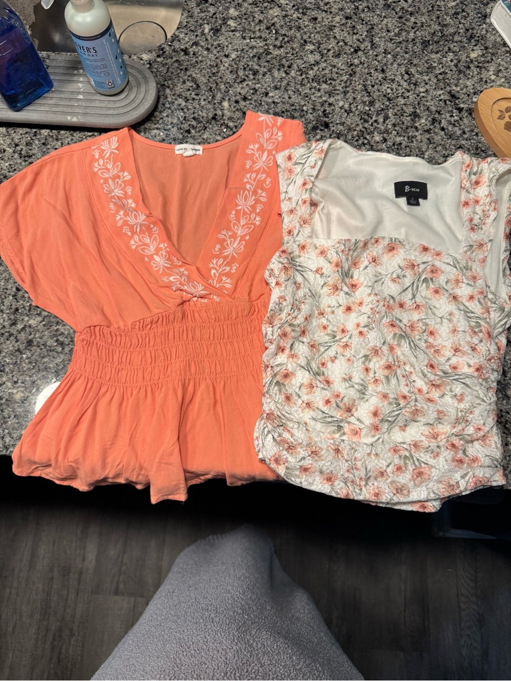 Summer Top Bundle in pretty peachy orange colors!